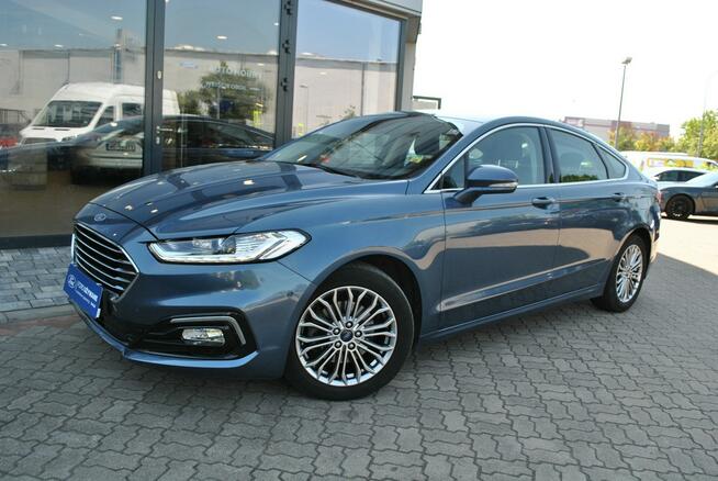 Liftback Titanium 2,0 EcoBlue A8  ASO Forda Gwarancja Ford Używane Białystok - zdjęcie 2
