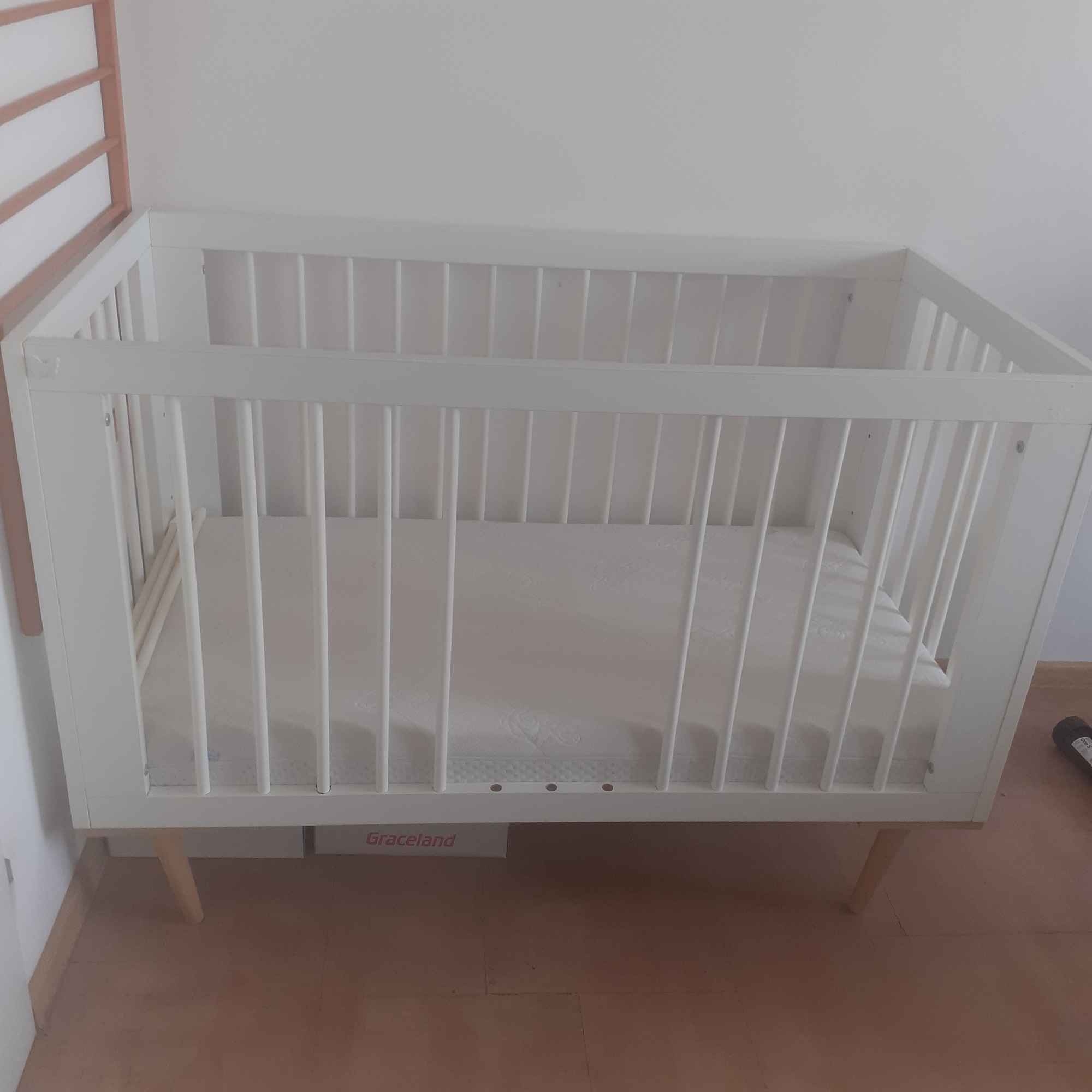 Łóżeczko z materacem i ochraniaczem Koszalin - zdjęcie 1