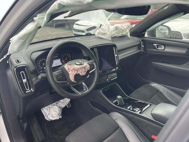 Volvo XC 40 T3 Skóra Podgrzewanie Kamera Virtual Gliwice - zdjęcie 6