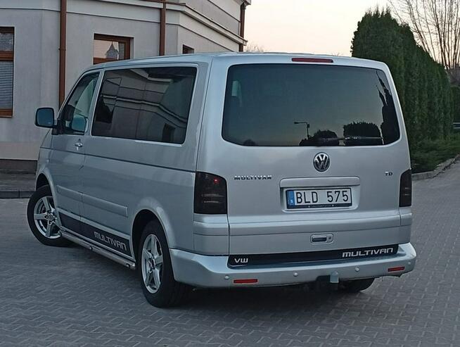 Volkswagen Multivan Zwoleń - zdjęcie 11