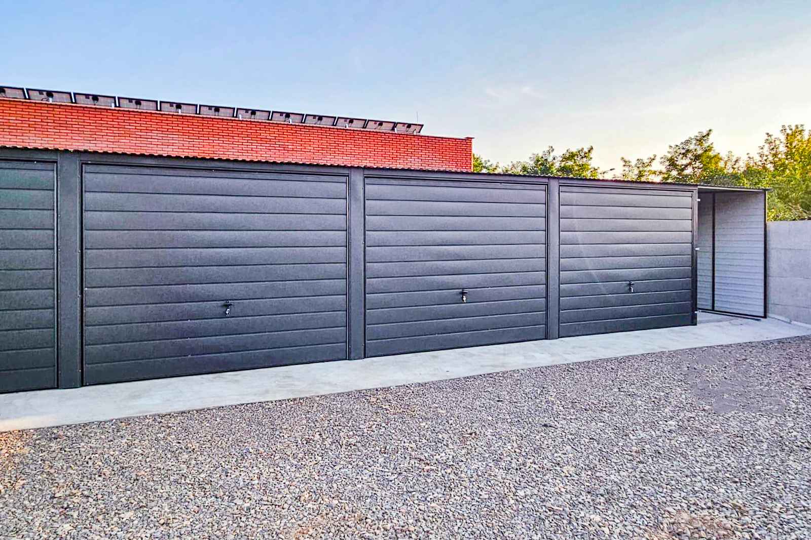 Rząd garaży 24x5m + wiata 2m 8x brama uchylna  dach spad w przód GP488 Dobre Miasto - zdjęcie 11