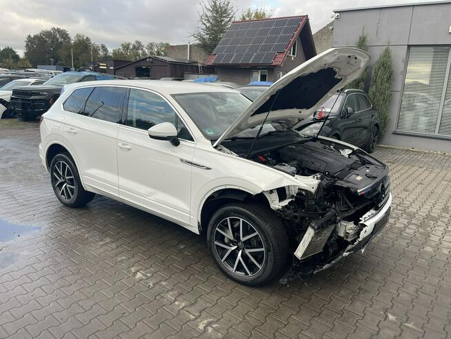 Volkswagen Touareg Automat Skóra Klimatronik Pneumatyka Kamera 422KM Gliwice - zdjęcie 5
