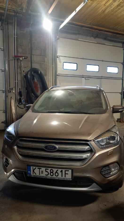 Sprzedam samochód Ford Kuga 1.5 benzyna z 2019 roku Nowa Huta - zdjęcie 1