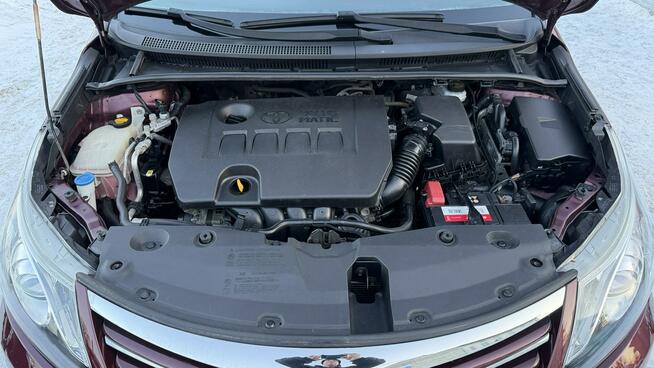 Toyota Avensis 1.8 Benzyna Moc 147KM Zarejestrowany Ubezpieczony Elbląg - zdjęcie 12