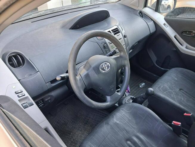 Toyota Yaris 1.0 LPG z klimą Tanie Auta Fasty Szosa Knyszyńska 49 Fasty - zdjęcie 7