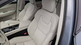 Volvo XC 60 B4 B Plus Dark aut ! Z Polskiego Salonu ! Faktura VAT ! Warszawa - zdjęcie 11