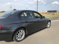 BMW e90 320d Września - zdjęcie 3