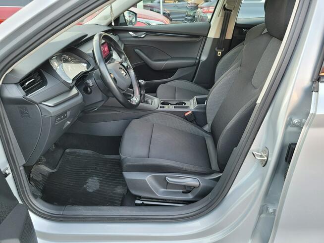 Škoda Octavia fv23%/benzyna/110KM/grzane fotele/ledy/czujniki/tempomat Toruń - zdjęcie 9