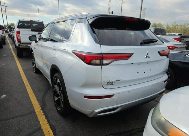 Mitsubishi Outlander Bogata wersja wyposażenia / AWD / niski przebieg Chwaszczyno - zdjęcie 5