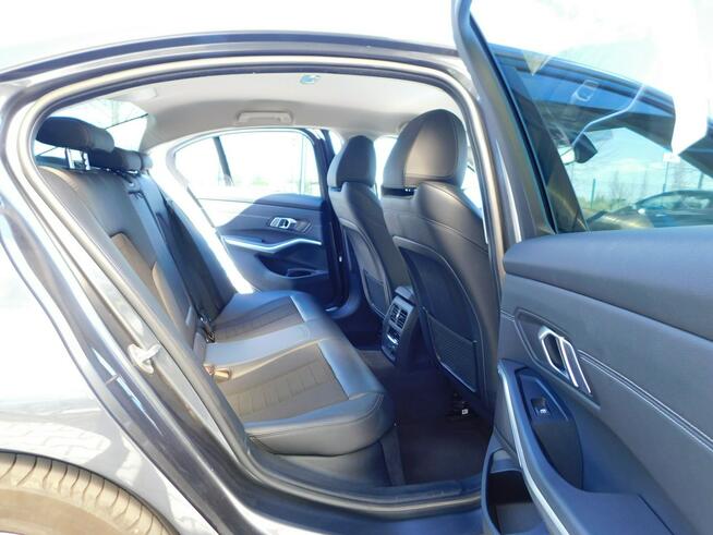 BMW 320 2.0d 190KM Sport Line Shadow Model 2020r Żyrardów - zdjęcie 11