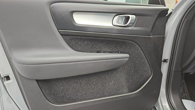 Volvo XC 40 B3 Core aut ! Z Polskiego Salonu ! Faktura VAT ! Warszawa - zdjęcie 10