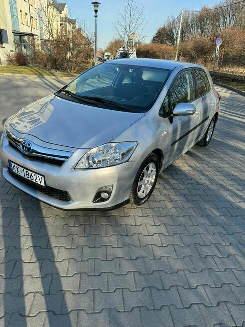 Toyota Auris 1.8 hybryda Kraków - zdjęcie 1
