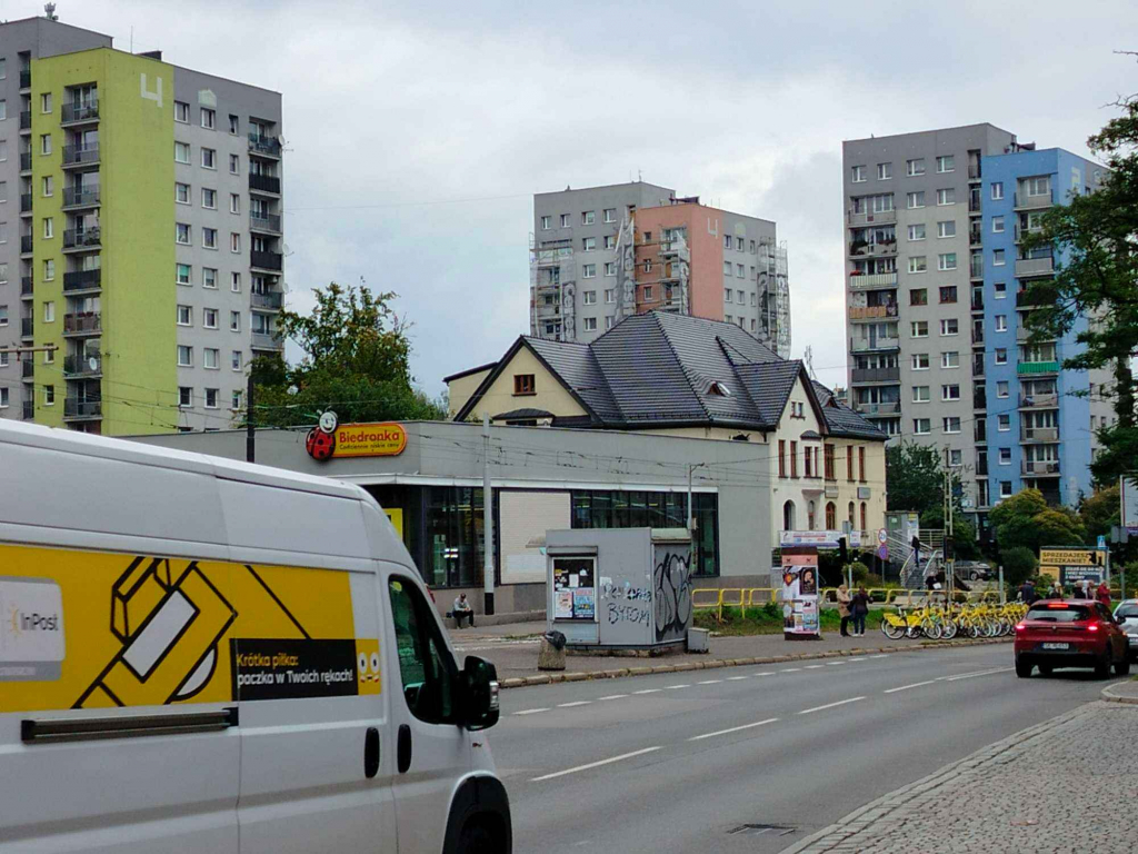 Do sprzedania 2  mieszkania 80m2  i 40 m2  plus 500 m2 gruntu Bytom - zdjęcie 9