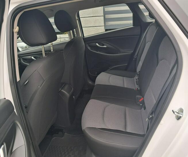 Hyundai i30 1.5 Benzyna 110 KM Cisiec - zdjęcie 11