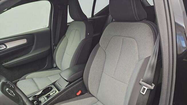 Volvo XC 40 XC40 B3 Plus Dark aut ! Z Polskiego Salonu ! Faktura VAT ! Warszawa - zdjęcie 10
