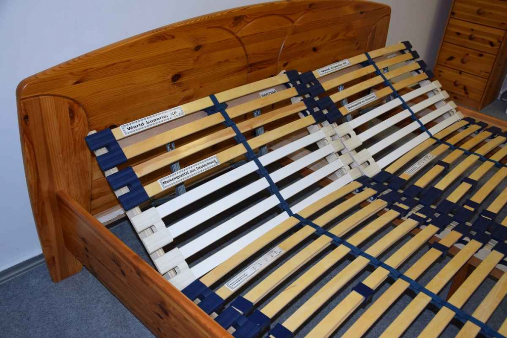 łóżko z drewna sosnowego z nowymi materacami Olsztyn - zdjęcie 4