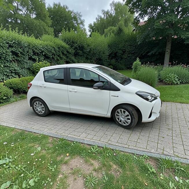 Toyota Yaris Hybrid 1.5 | 2017 | Automat | Ekonomiczna | Zad Ursynów - zdjęcie 2