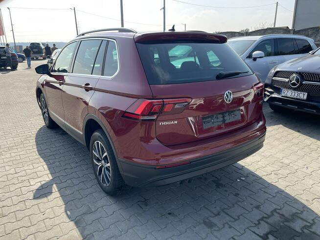 Volkswagen Tiguan 4Motion Klimatronik Aktywny tempomat Gliwice - zdjęcie 4