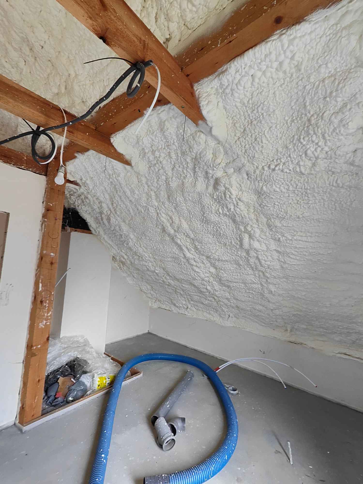 Ocieplanie pianką PUR Słupca - zdjęcie 3