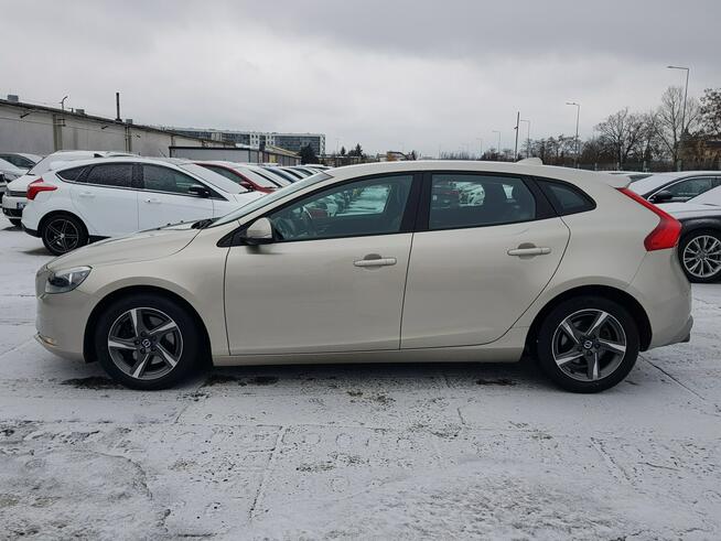 Volvo V40 2,0 T2 Benzyna Nawigacja Skóry Zarejestrowany Gwarancja Włocławek - zdjęcie 8