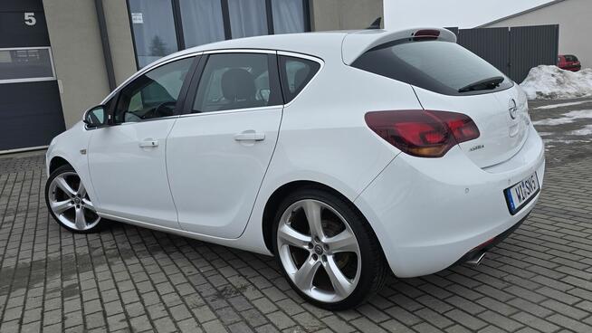 Opel Astra J 1,4 Turbo 140PS SPORT NAVI AUX Bluetooth Alu19 Zamość - zdjęcie 4