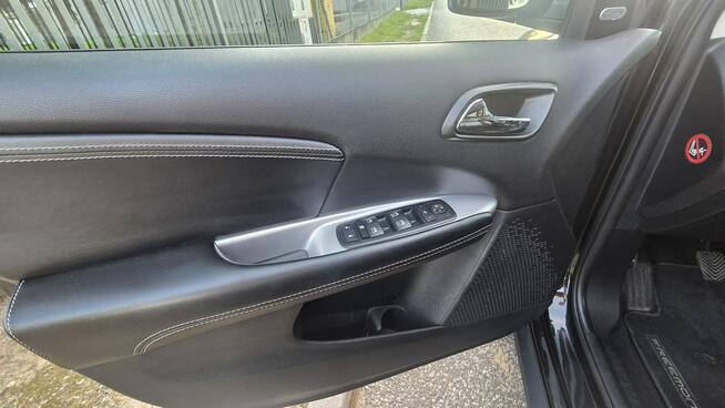 Fiat Freemont Black Code na raty wynajem leasing bez BIK od FastCars Kraków - zdjęcie 12