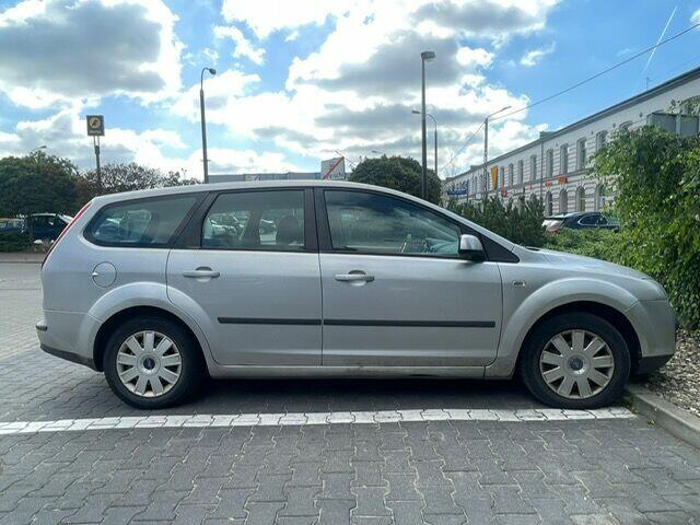 syndyk sprzeda Forda Focus Łęczyca - zdjęcie 5