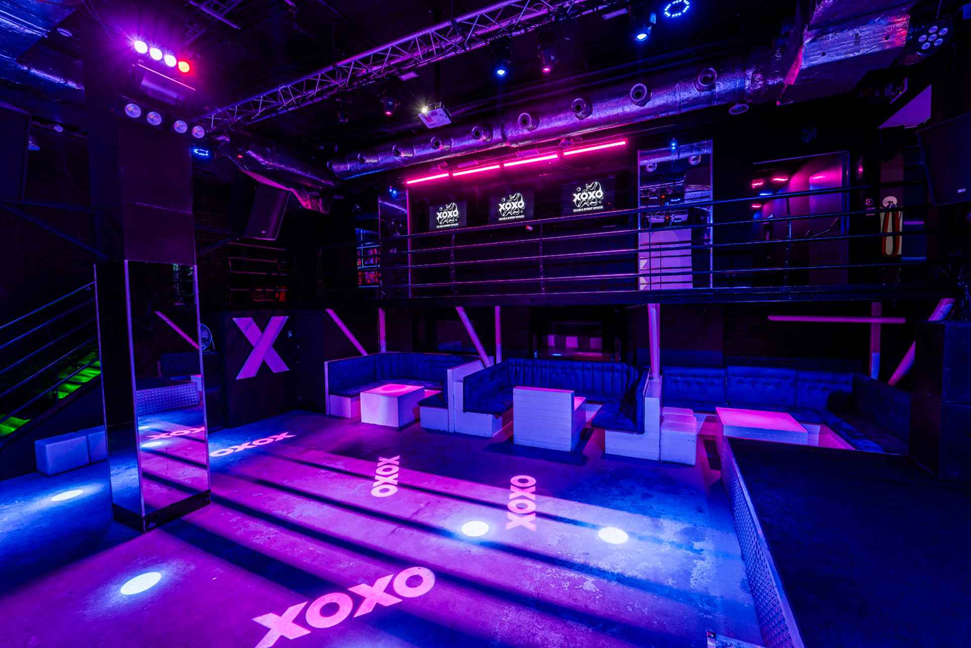 Sala na osiemnastkę - organizacja urodzin klub XOXO Party Śródmieście - zdjęcie 6