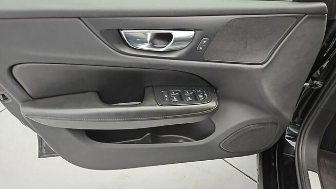 V60 B4 D Momentum ! Z Polskiego Salonu ! Faktura VAT ! Warszawa - zdjęcie 10