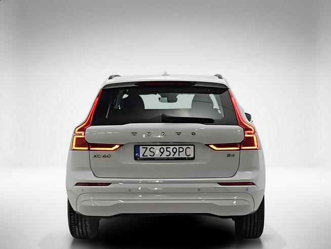 Volvo XC 60 Momentum Pro aut ! Z Polskiego Salonu ! Faktura VAT ! Warszawa - zdjęcie 4