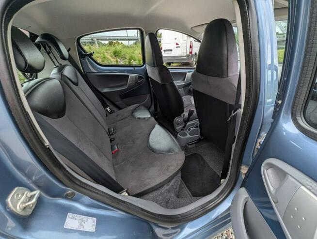 Toyota Aygo miejskie auto w Automacie Kamienna Góra - zdjęcie 9