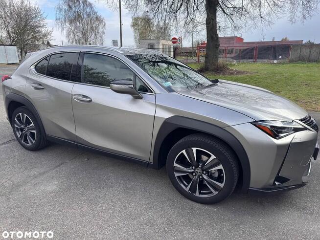 Lexus UX 200 GPF Pure 2WD Łuków - zdjęcie 1