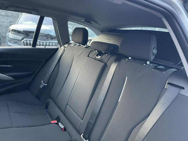 BMW 318 X drive Klimatronik Podgrzewanie Niski przebieg Gliwice - zdjęcie 10