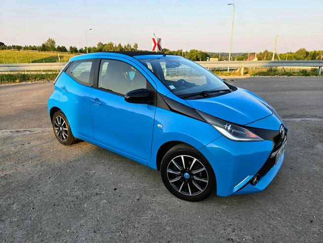 Toyota Aygo 1.0 Wave 2 fabryczny rozsuwany dach Więcławice Stare - zdjęcie 11