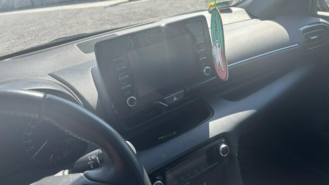 Toyota Yaris Hybrid Comfort e-CVT Grójec - zdjęcie 9