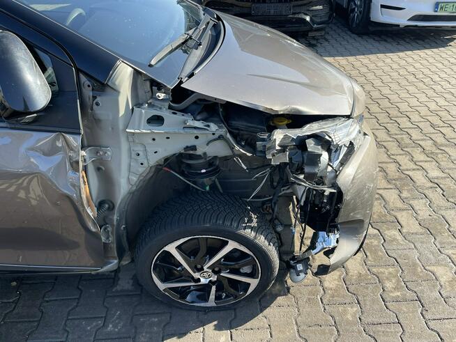 Toyota Yaris Selection Automat Hybryda Klimatronik Kamera Gliwice - zdjęcie 5
