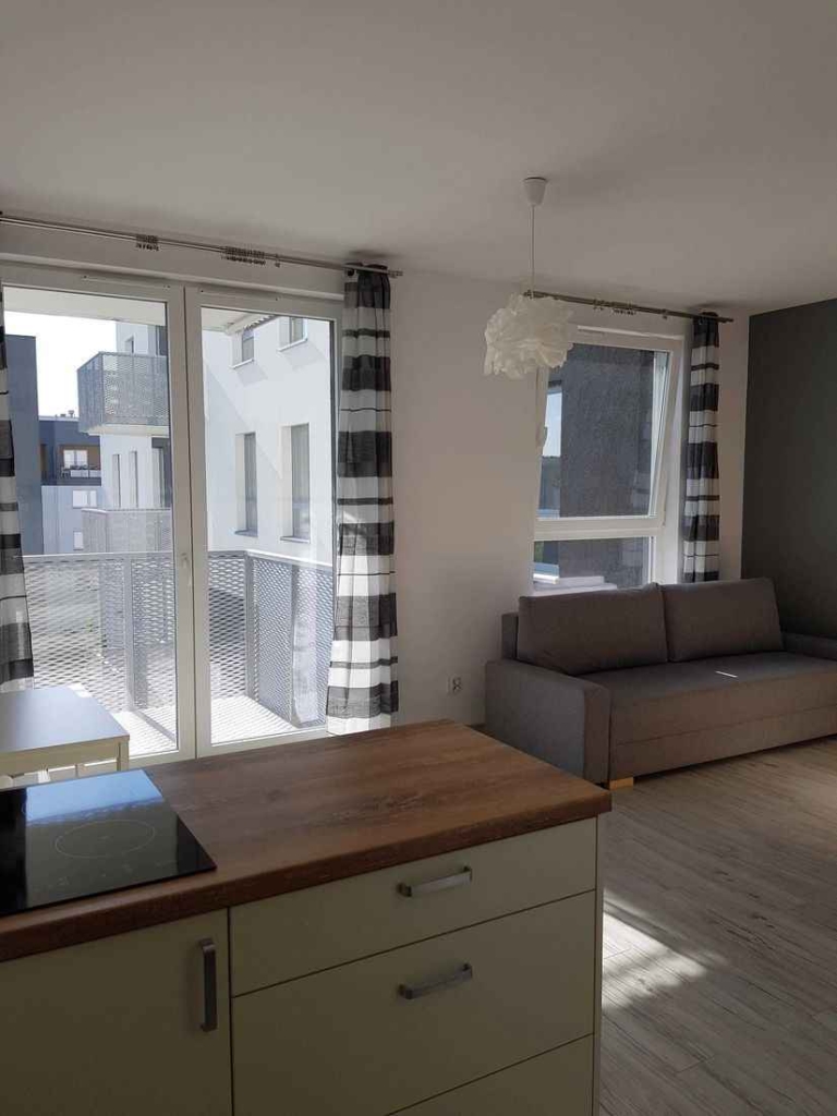 1pok, 28met, okolice Tarnogajskiej BALKON/WINDA (Wrocław) Krzyki - zdjęcie 1