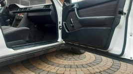 Mercedes W124 Bachowice - zdjęcie 11