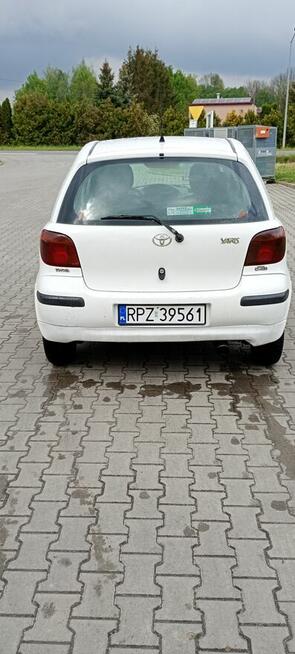 Toyota Yaris 2004 D4D 1.4 diesel Łańcut - zdjęcie 9