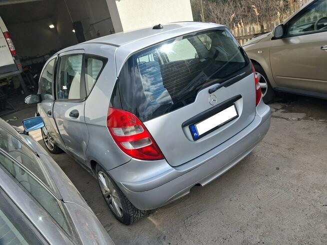 Mercedes A 160 Po kolizji W169 benzyna pali porusza się Fasty - zdjęcie 4