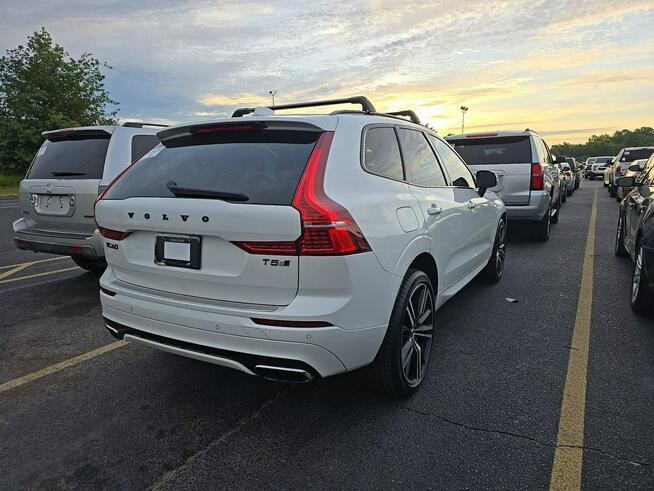 Volvo XC 60 R-Design / 4x4 / niski przebieg Tarnów - zdjęcie 4