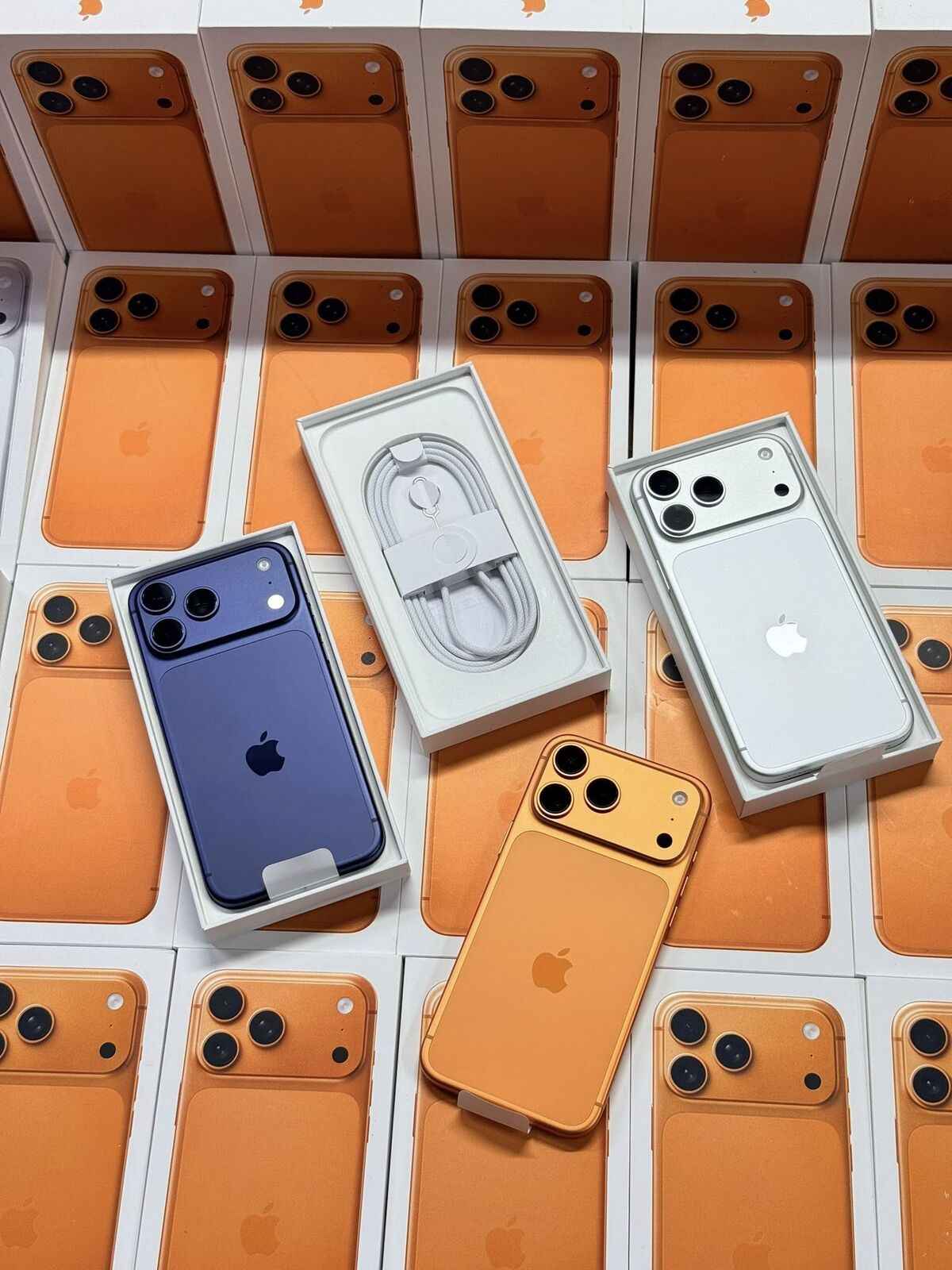 Apple iPhone 17 Pro Max, iPhone 17 Pro, iPhone Air, iPhone 16 Pro Max, Grunwald - zdjęcie 3