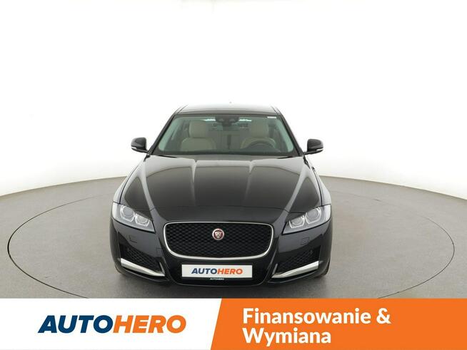 Jaguar XF automat jasne skóry bi-xenon navi grzane fotele szyberdach Warszawa - zdjęcie 11