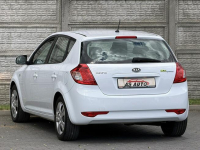 Kia Cee'd 1,6CRDI 90KM EcoDynamics/Klima/Pod.Fotele/Serwis Węgrów - zdjęcie 4