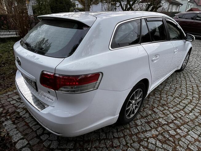 Toyota Avensis kombi 2.0 D-4D 2010 pierwszy użytkownik Zawada - zdjęcie 5