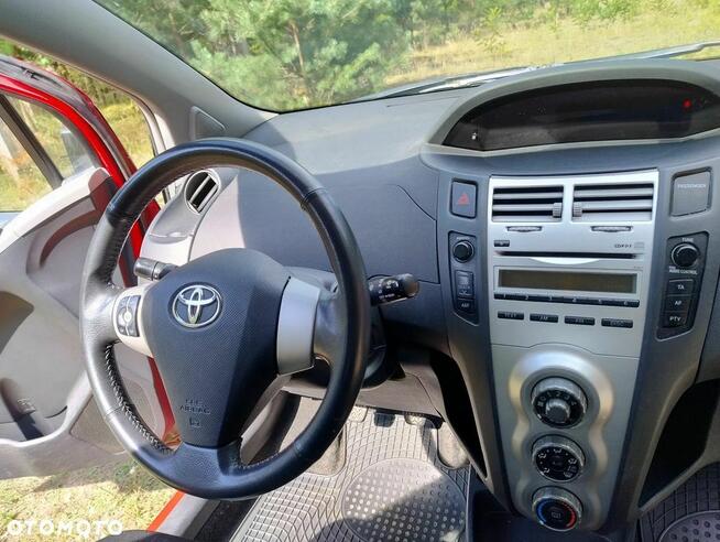 Toyota Yaris 1.0 Luna Częstochowa - zdjęcie 9