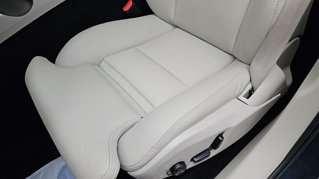 Volvo XC 60 B4 B Plus Bright aut ! Z Polskiego Salonu ! Faktura VAT ! Warszawa - zdjęcie 12