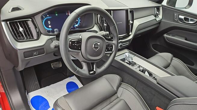 Volvo XC 60 AWD Plus Dark aut ! Z Polskiego Salonu ! Faktura VAT ! Warszawa - zdjęcie 9