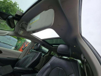 Chrysler Pacifica LIMITED / mała szkoda / niski przebieg Wrocław - zdjęcie 11