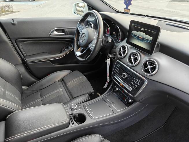 Mercedes CLA180 1.6 benzyna automat lifting stan wzorowy Gdańsk - zdjęcie 6